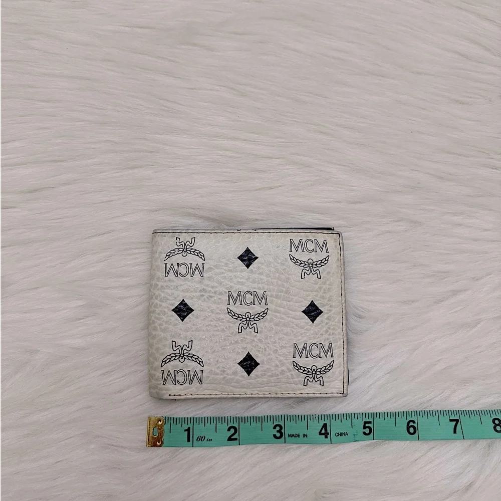 MCM - BLUE WHITE ALL LEATHER VISETOS BIFOLD WALLET